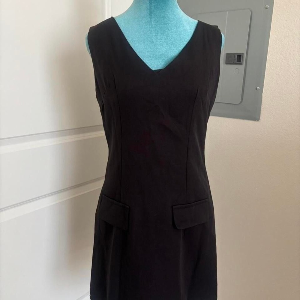Black mini dress with pockets‎